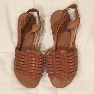 Leather woven sandals